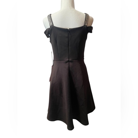 SPENSE,Elegant Black Dress with Embellished Straps - Picture 2 of 10